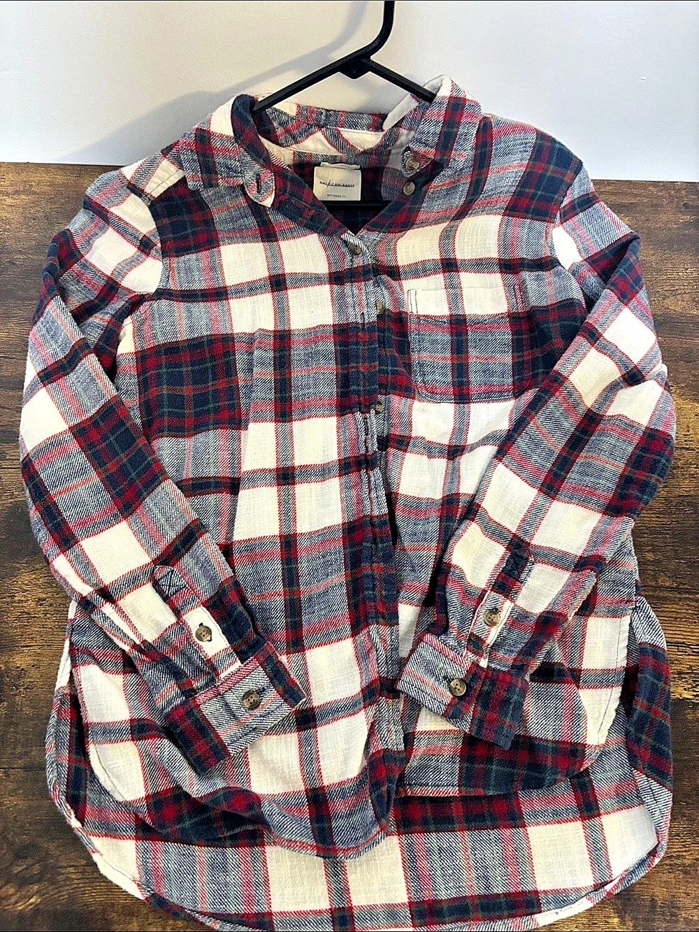 American Eagle Boyfriend Fit Plaid Flannel Shirt Red & White